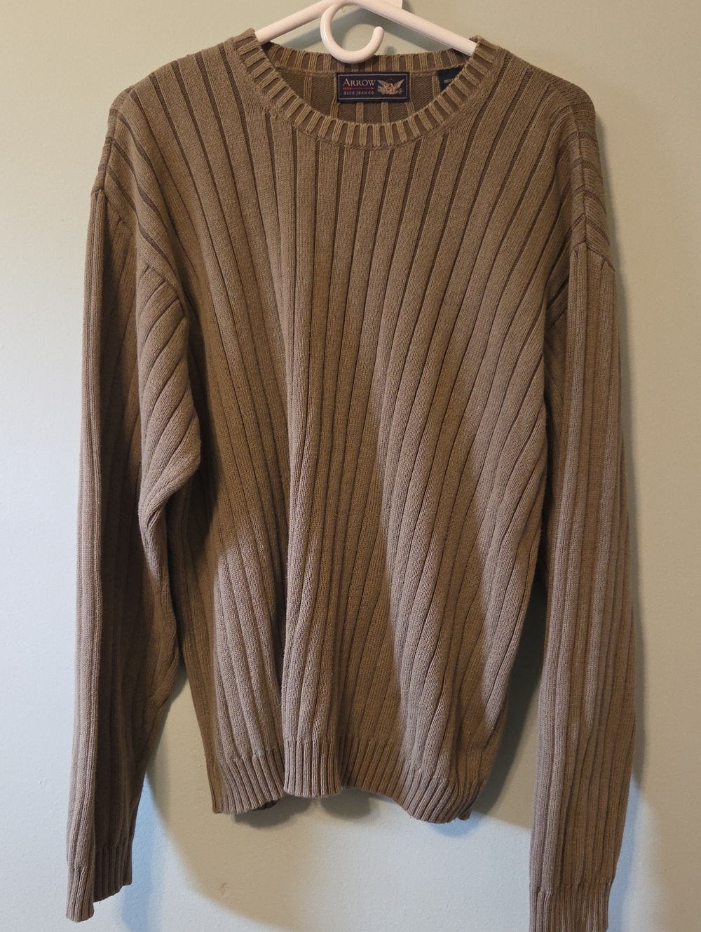 Arrow Men’s Ribbed Crewneck Sweater in Taupe Brown